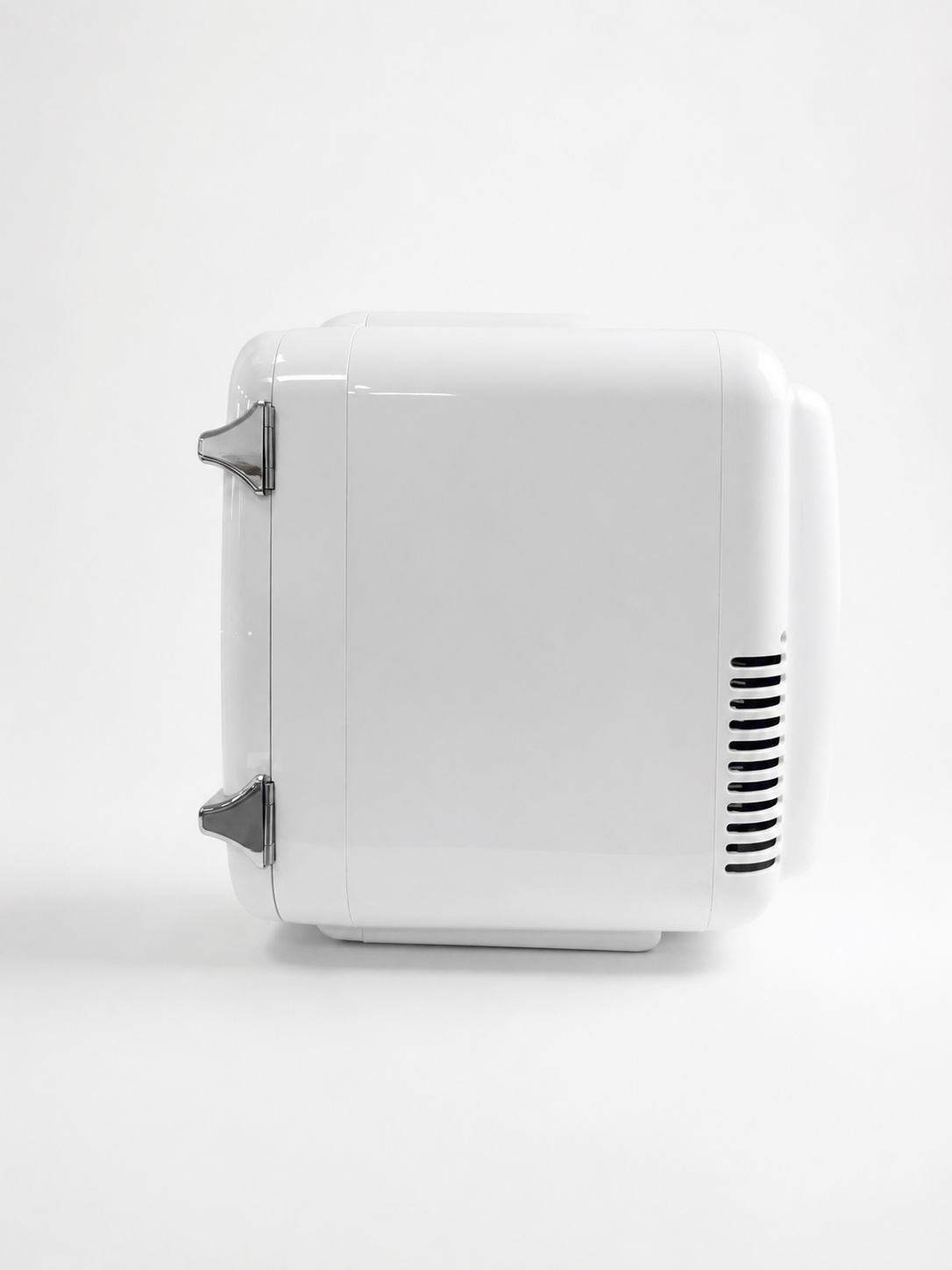 TreeJar Skyland Mini Fridge 4L / 6 Can – Portable Cooler & Warmer for Skincare, Cosmetics, Food & Drinks – Quiet, Energy Efficient Personal Beauty Fridge for Home, Office, Car & Travel (White) - view 15